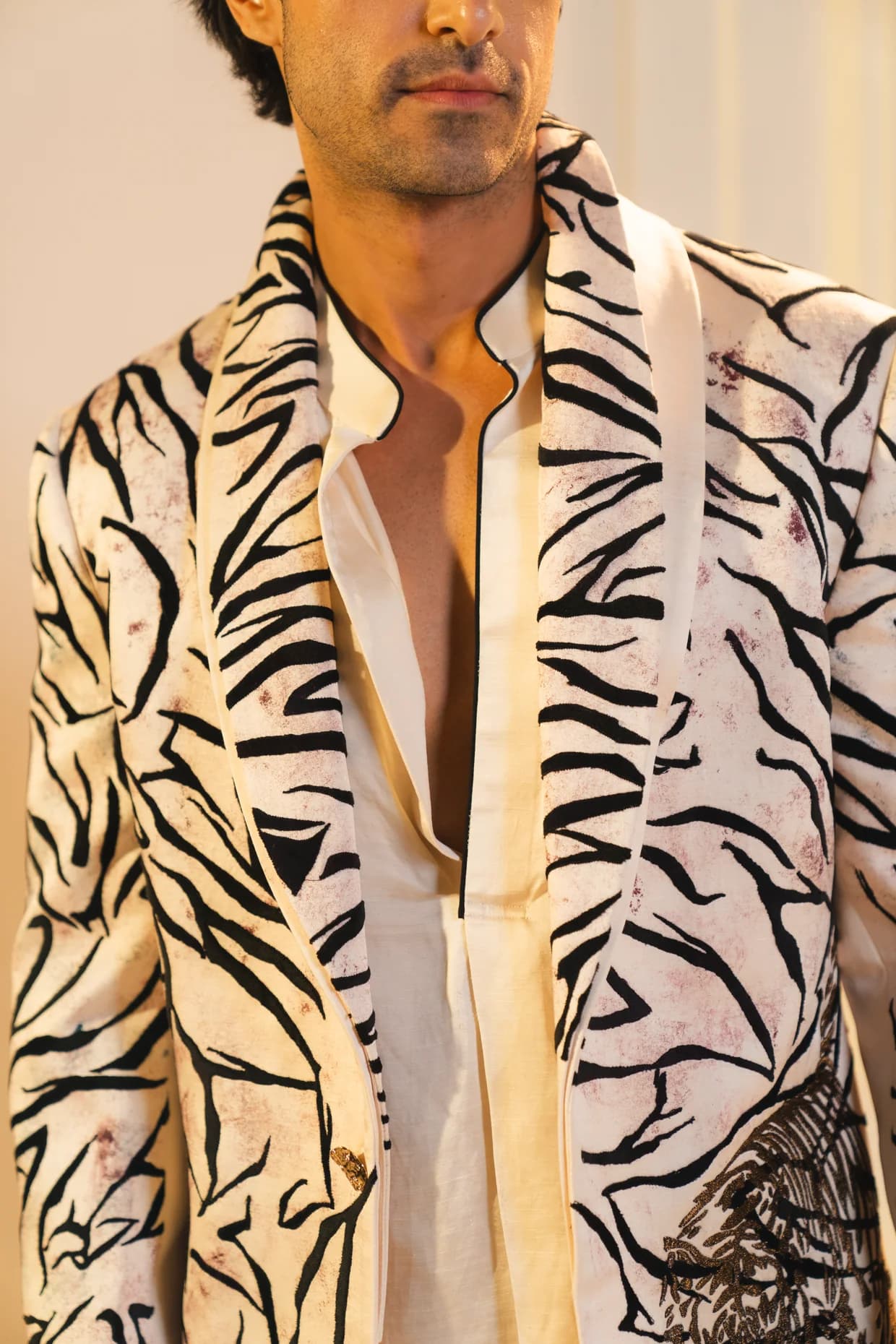 DIGAMBARA JACKET SET — detail
