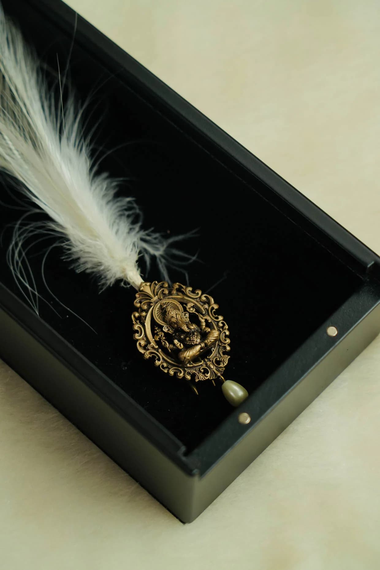 Ganesh Ji Feather Kalgi — detail