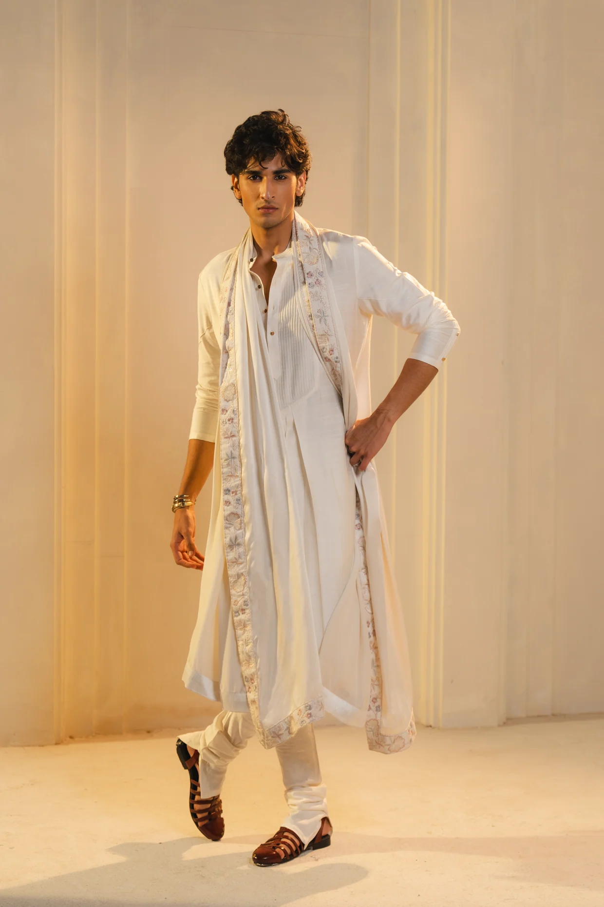 THE SABLE KURTA SET — detail