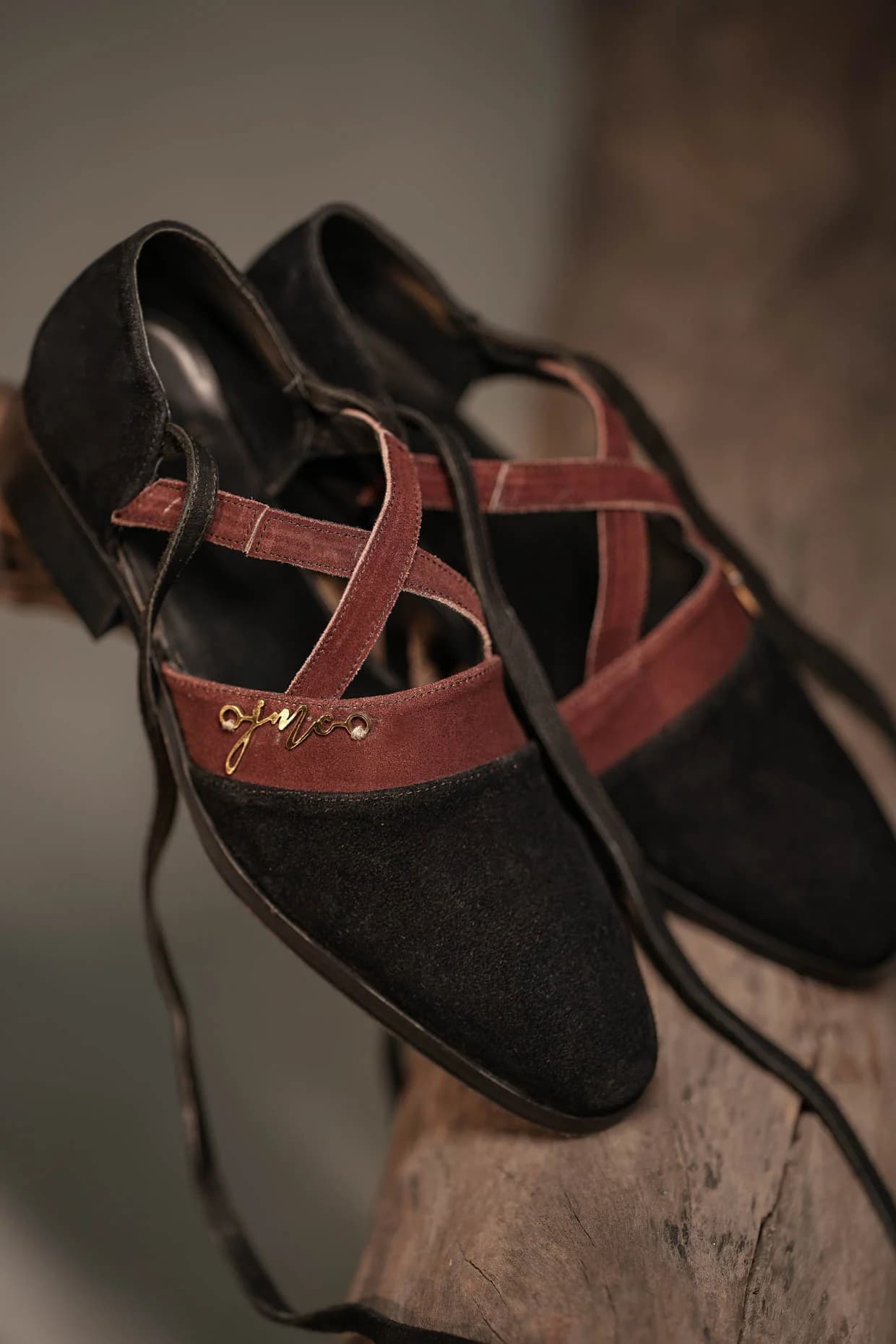 Cross Ankle-Strap Caligae In Black — detail